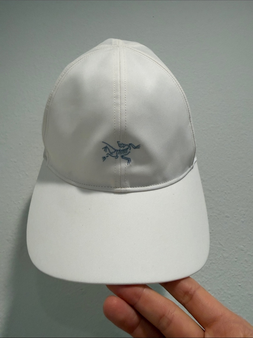 Arc'teryx White Performance Cap with Light Grey Logo